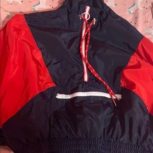 Crop windbreaker